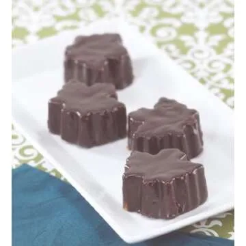 Nordic Ware Maple Leaf Pan