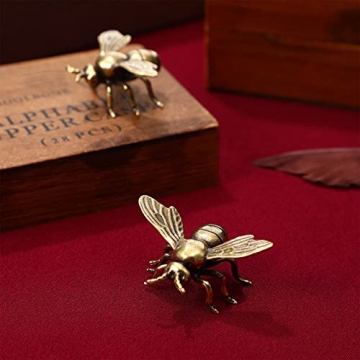Stylish 2pcs Gold Bee Figurines for Elegant Decor