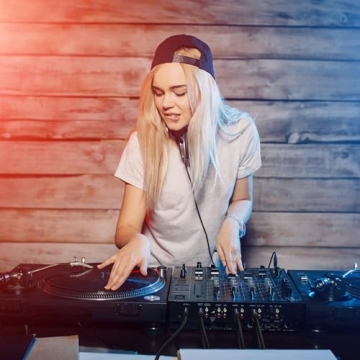 6ft TOSLINK Optical Audio Cable - Enhance Sound Quality