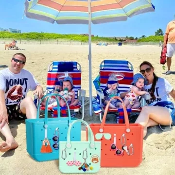 Mity rain 4Pcs Hooks Set Accessories for Bogg Bag, Key Holder for Bogg Bags Original X Large, Insert Charm Carabiner Keychain Compatible with Bogg Bag Beach Tote Bag