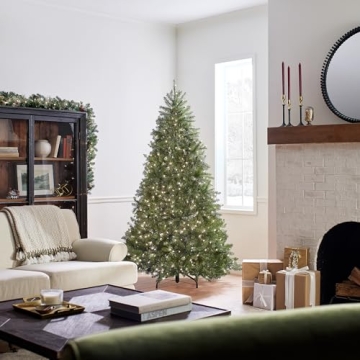 7.5ft Dunhill Fir Pre-Lit Christmas Tree with White Lights