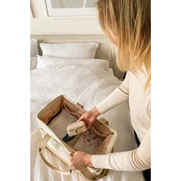 Vegan Leather 7-Day Pill Organizer with Lockable Zipper