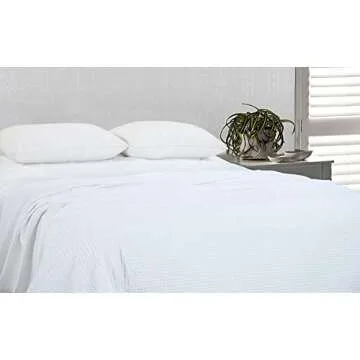 HILLFAIR 100% Combed Cotton Blanket– Queen Size Bed Blanket– Warm Soft All Season Breathable Lightweight Summer Blankets– Waffle Weave Home Decor Bed Blanket- White Queen Bed Cotton Blankets/Bedcover