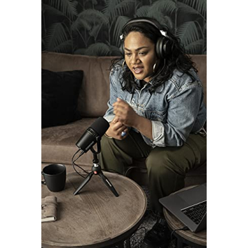 Shure MV7 Dynamic Mic for Podcasting Streaming USB XLR