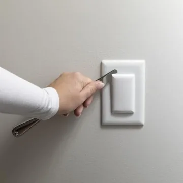 Qdos Safety StayPut Double Outlet Plug Cover for Kids