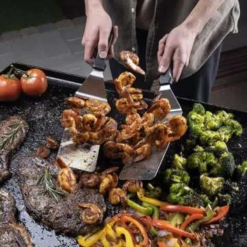 Blackstone 1542 5-Piece Professional Griddle Accessory Toolkit with 2 Squeeze Bottles, 2 Spatulas, and 1 Scraper