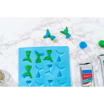 Bakerpan Premium Rolled Green Fondant for Cake Decorating - 1 Pound, Vanilla Flavor