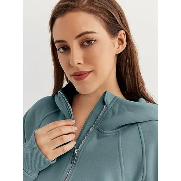 Stylish WYNNQUE Women's Oversized Sweatshirts for Fall Fashion