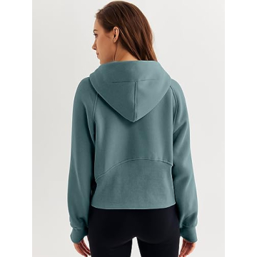 Stylish WYNNQUE Women's Oversized Sweatshirts for Fall Fashion