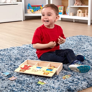 Melissa & Doug Bear Family Dress-Up Puzzle - Fun & Educational