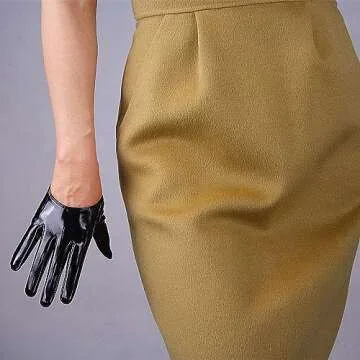 DooWay Extra Short Black Leather Gloves for Stylish Wear