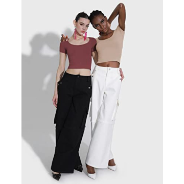 PUMIEY Women’s Slim Fit Tee - Stylish Scoop Neck Top