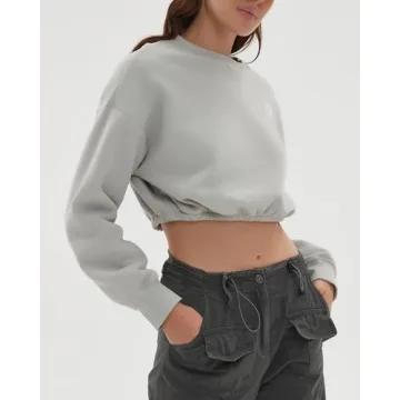 CHYRII Women Oversized Cropped Sweatshirt for Cozy Fall Style