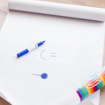 Melissa & Doug Deluxe Easel Paper Roll 3-Pack FSC Certified