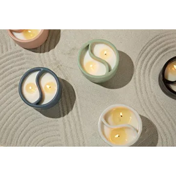 Paddywax Yin Yang Scented Candle Palo Santo Cade 11-Ounce