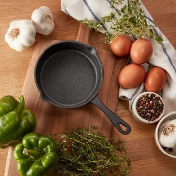 Casamoda 5.4 inch (13.7cm) pre-seasoned cast iron skillet, Mini Fry Pan, Round