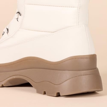 Stylish Comfort with Amazon Essentials Women's Puffer Boots