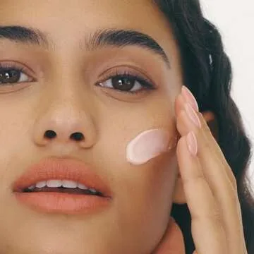 Plumping Peptide Night Mask, HYDRATE ME by Fre Skincare - Overnight Face Mask for Fine Lines & Wrinkles - Facial Skin Care Cream for Hydrating, Moisturizing, Firming, & Smoothing Skin (1.69 Fl Oz)