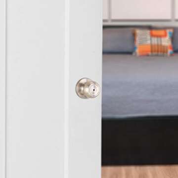 Amazon Basics Bedroom/Bathroom Door Knob With Lock, Coastal, 1-3/8” to 1-3/4”, Satin Nickel