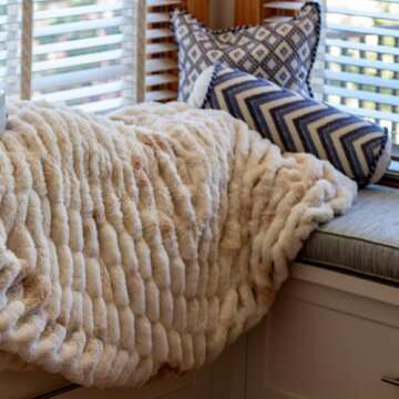 Ultra Soft Crème Brûlée Minky Blanket for Cozy Elegance