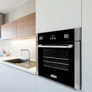 Magic Chef 24" Wall Oven with Convection Feature