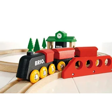 BRIO Classic Figure 8 Set - 22 Piece Wooden Train Toy