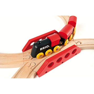 BRIO Classic Figure 8 Set - 22 Piece Wooden Train Toy