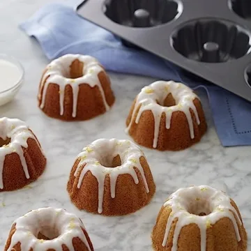 Wilton 6-Cavity Mini Fluted Tube Baking Pan for Muffins