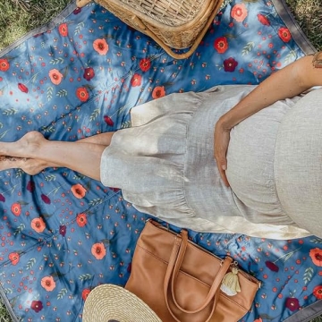 Little Unicorn Outdoor Family Blanket - Waterproof & Stylish