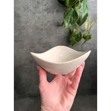 Wavy Concrete Bowl, Minimalist Key Bowl, Modern Cement Bowl, Entrway Catchall, Home Decor for Coffee Table, Jewlery Dish, Air Plant Holder, Small Stone Bowl (Small)
