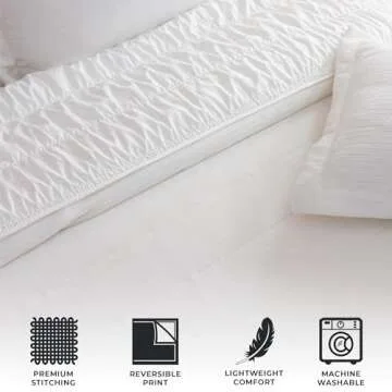 Great Bay Home Textured Spandex Full/Queen Quilt Set Includes Shams. White Heavyweight Bedspread, All-Season Coverlet Bedding Set. Luxurious Warm Bedding Set