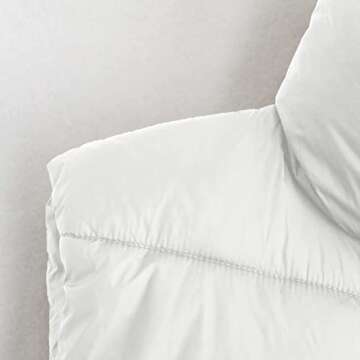 Thaisu Women's Winter Short Vest Lightweight Sleeveless Warm Outerwear Retro Puffer Vest Padded Coat (White, Medium)