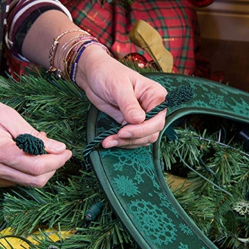 Door Protecting Holiday Wreath Pad for 24-26 Inch Wreaths