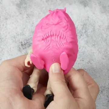 Ghostbusters Callie Spengler Figure and Stretch Ghost Accessory