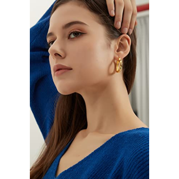 Gold Heart Hoop Earrings Lightweight Hypoallergenic Chic Design