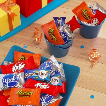 HERSHEY'S Assorted Chocolate Candy Pack 30.22 oz