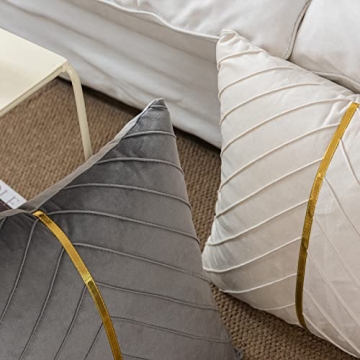 WACOMECO Velvet Throw Pillow Covers - Soft Gold Elegance