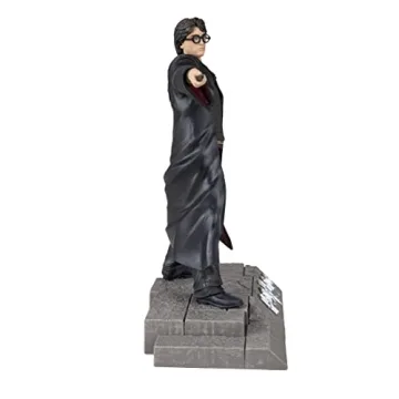 Collectible Harry Potter Figure with Scenic Backdrop