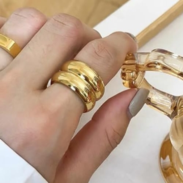 Chunky Gold Rings for a Bold Statement and Gift