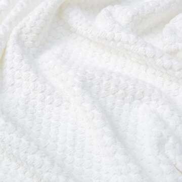 Amazon Basics Odor Resistant Textured Bath Towel, 30 x 54 Inches - 4-Pack, White