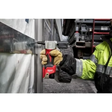 Milwaukee M12 Rivet Tool for Easy Fastening Tasks