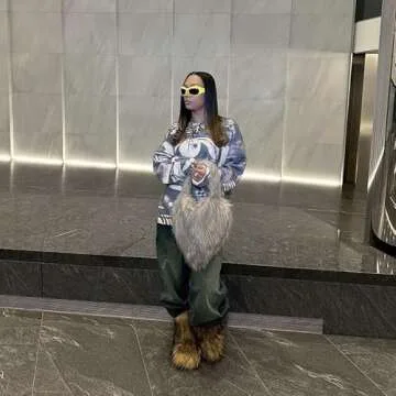 Women’s Faux Fur Love Shape Shoulder Bag for Stylish Women