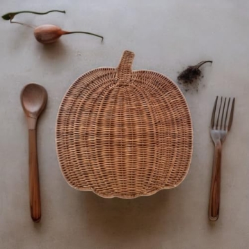 Handwoven Pumpkin Placemat for Festive Autumn Dining