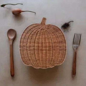 Handwoven Pumpkin Placemat for Festive Autumn Dining