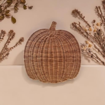Handwoven Pumpkin Placemat for Festive Autumn Dining