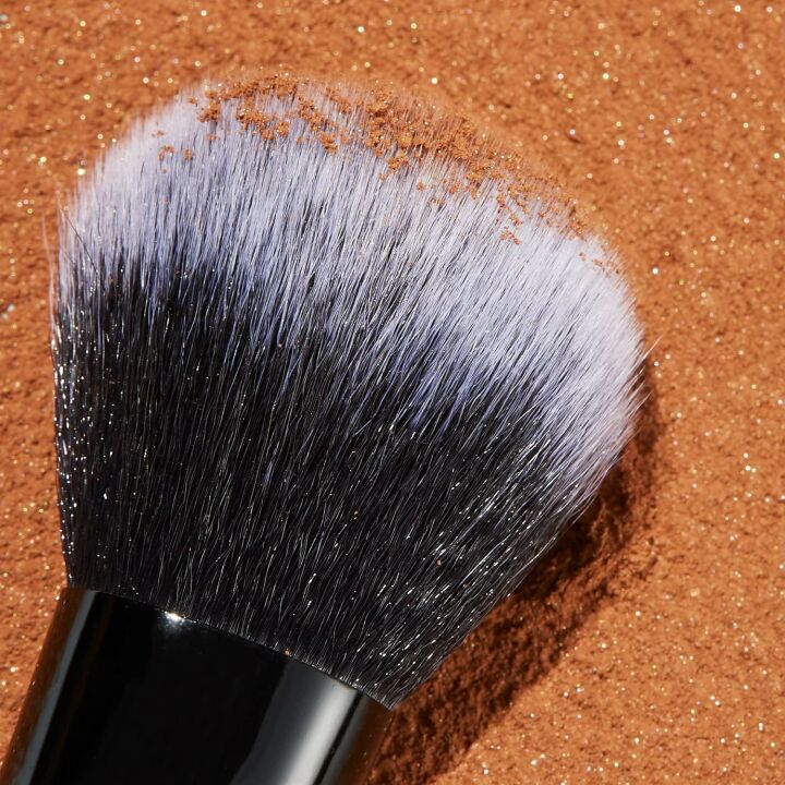 Vegan e.l.f. Flawless Face Brush for Perfect Makeup