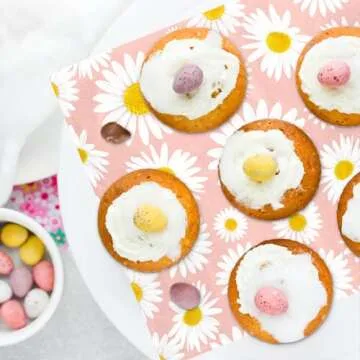 JarThenaAMCS 150Pcs Daisy Pink Wax Paper Spring Flower Deli Paper Pastel Floral Sandwich Wrap Paper Tissue Waterproof Oil-Proof Picnic Liners for Party Kitchen Supplies, 9.8 x 8.3 Inch