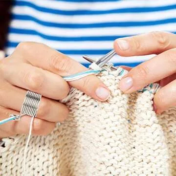 VinBee 6 Pack Knitting Crochet Loop Ring for Fingers 2 Size Crochet Ring Guide Finger Holder Knitting Thimble for Crochet Knitting Crafts Accessories Tool