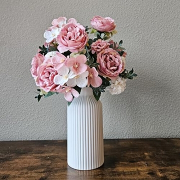 Elegant White Ceramic Flower Vase for Modern Homes