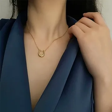 JczR.Y Stainless Steel Horseshoe Necklace - Elegant Gold U Shaped Jewelry Pendant